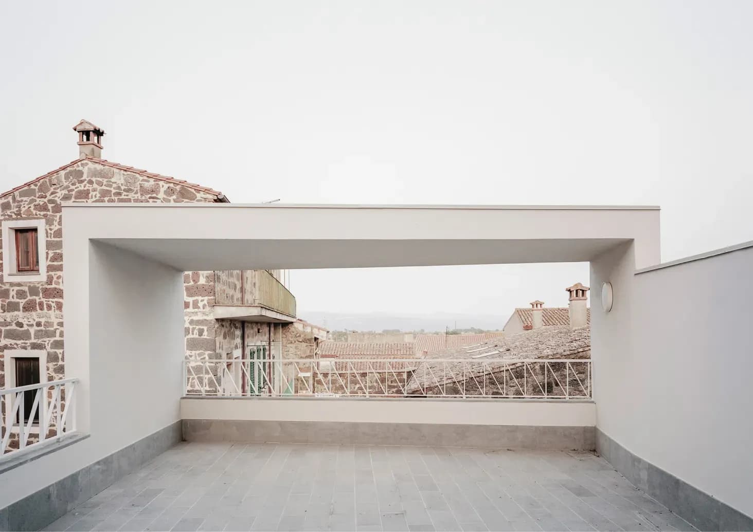 Il patio esterno aperto sul cielo